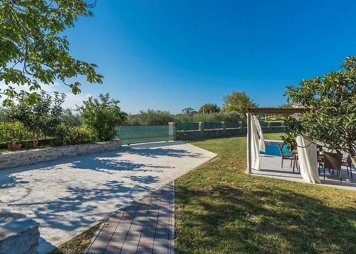 Terre Bianche With Private Pool And Whirlpool