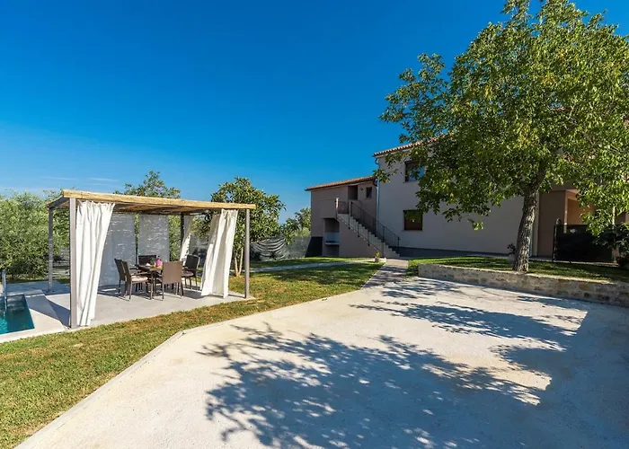 Terre Bianche With Private Pool And Whirlpool