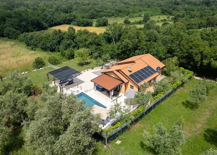 Villa Pendolina With Private Pool
